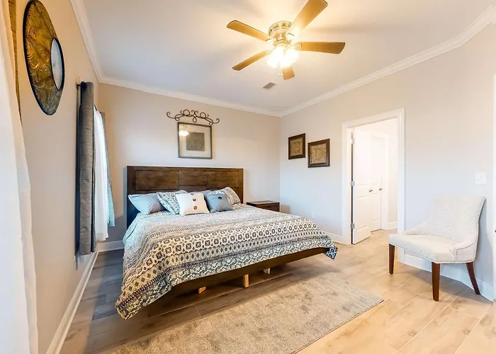 Holiday home Dog-friendly With Shared Pool Ac & Free High-speed Wifi *