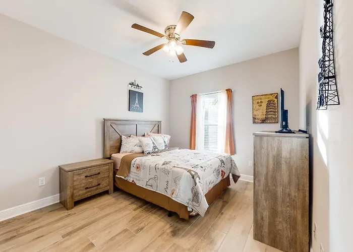 Dog-friendly With Shared Pool Ac & Free High-speed Wifi Holiday home